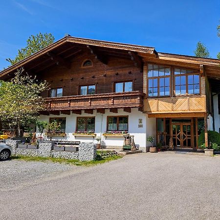 Landhaus Aaron Altenmarkt im Pongau Exterior foto